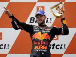 MotoGP Austria: Kejutan Brad Binder Menang, Rossi Finish Ke-8