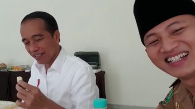 Momen Bupati Trenggalek, Moch. Nur Arifin nge-vlog bareng Presiden Jokowi, sebut Durian Ripto yang paling enak, Selasa (30/11)/Foto: Dok. Redaksi