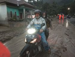 BPBD dan Dinkes Jatim Terjunkan Bantuan Bagi Korban Erupsi Semeru