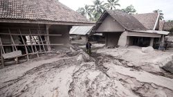 Rumah warga yang terdampak erupsi Gunung Semeru
