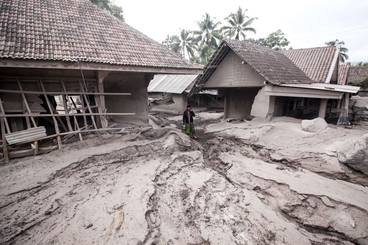 Rumah warga yang terdampak erupsi Gunung Semeru