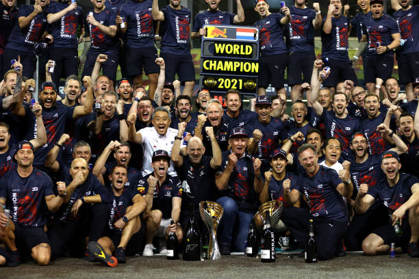 Max Verstappen Jadi Juara Dunia F1 Usai Drama di Lap Terakhir
