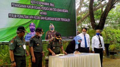 Kejari Trenggalek dan Perum Perhutani KPH Kediri Jalin Kerjasama Penanganan Hukum Perdata dan TUN