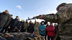 Kemenlu Siapkan Skema Evakuasi WNI di Ukraina