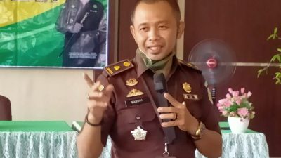 Kejari Trenggalek Gelar Penyuluhan Hukum Program PTSL di Desa Ngulankulon