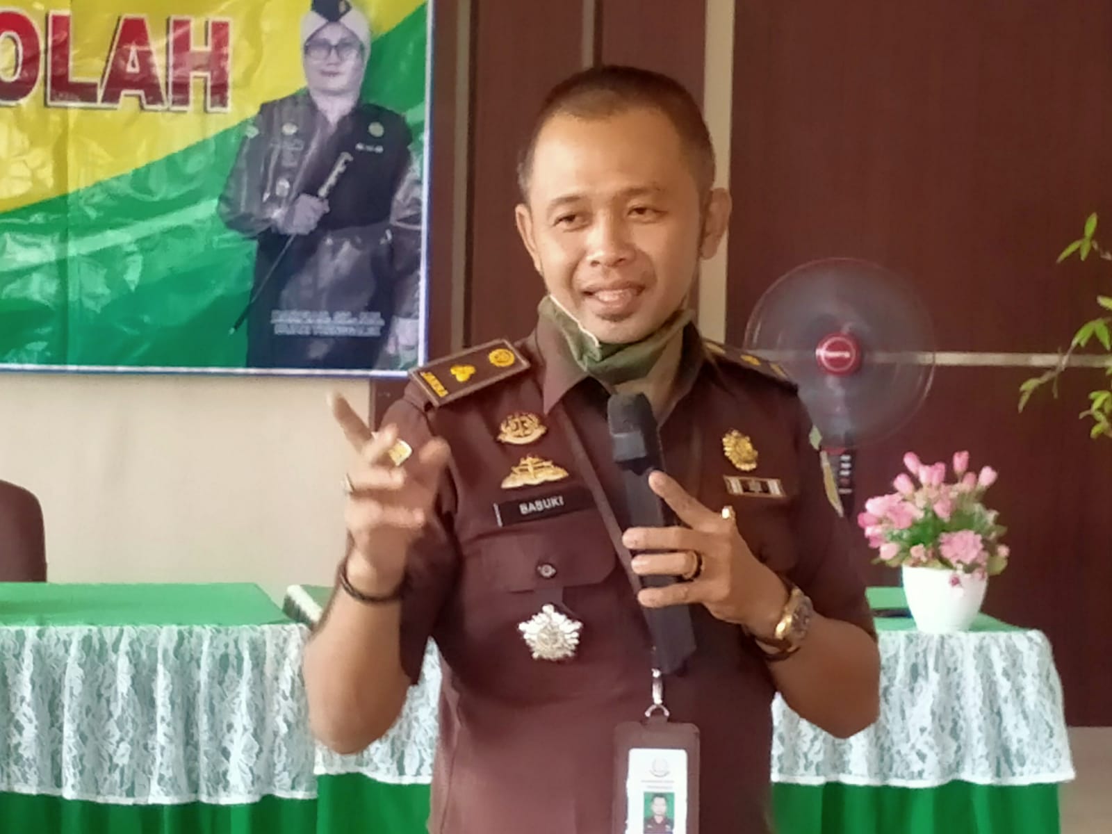 Kejari Trenggalek Gelar Penyuluhan Hukum Program PTSL di Desa Ngulankulon