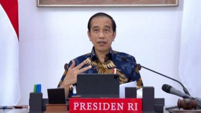 Gelar Video Konferensi, Presiden Minta Daerah Percepat Vaksinasi Dosis 2 dan Booster