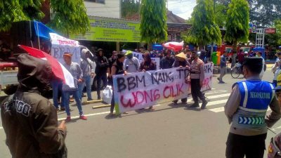 Warga Watulimo Demo, Ajukan 7 Tuntutan Termasuk Tolak Kenaikan BBM