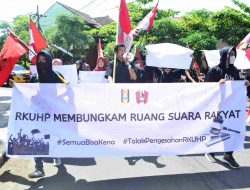 GMNI Dan IMM Trenggalek Gelar Demo, Tolak Sejumlah Pasal Bermasalah Dalam Draf RKUHP