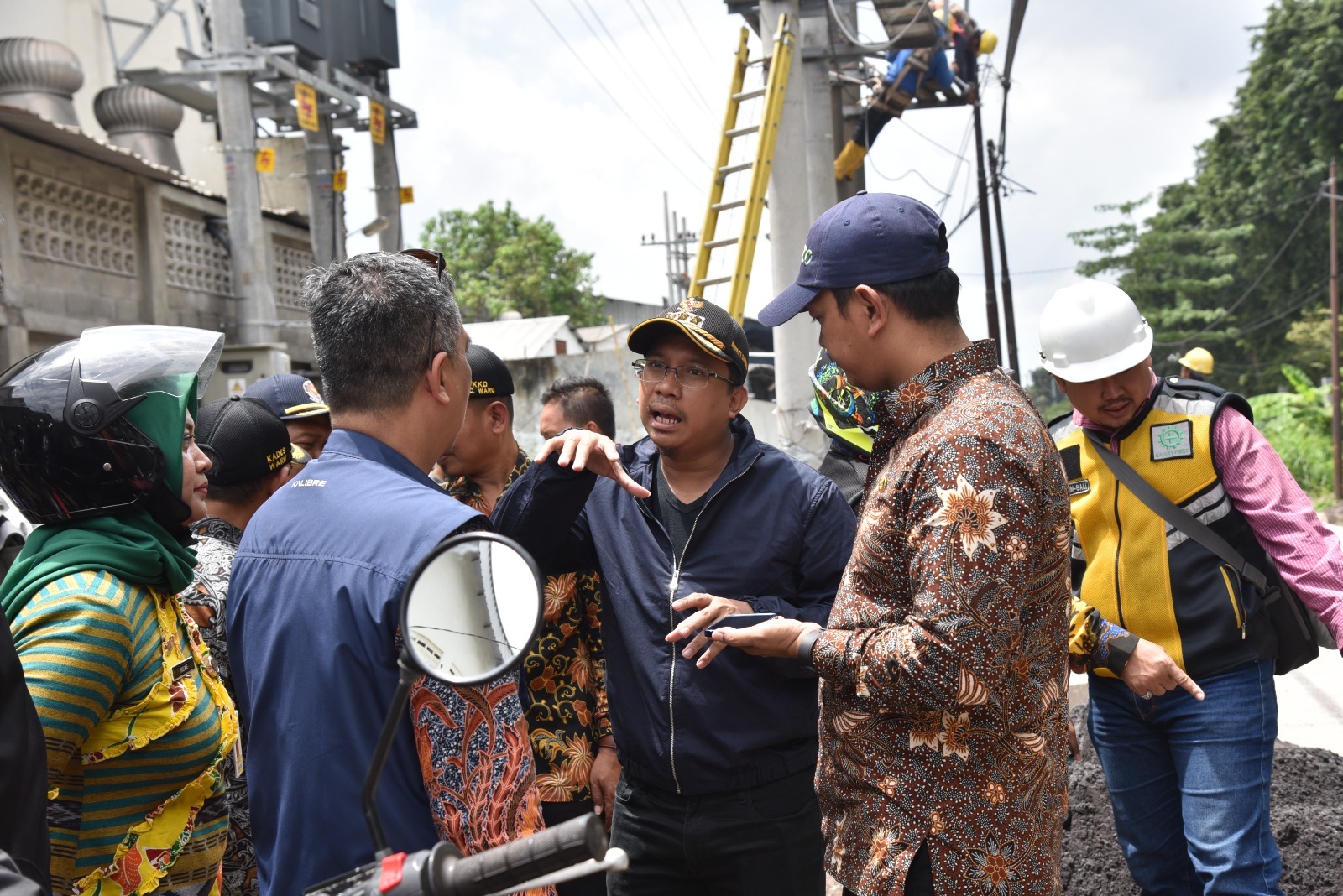 Bupati Sidoarjo Ahmad Muhdlor Pastikan Pekerjaan Frontage Road Delta Sari-Lingkar Timur Finish Bulan Maret