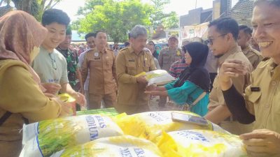 Harga Beras Melambung, Pemkab Trenggalek dan Bulog Jual Beras Murah