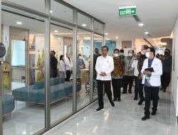 Jokowi Dorong Penambahan Jumlah Dokter Spesialis di Indonesia