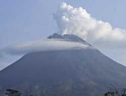 Gunung Merapi Erupsi, Diprediksi Masih Terus Berlanjut