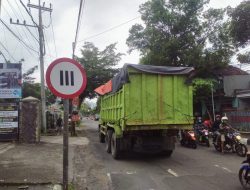 Deal, Truk Muatan Di Atas 30-40 Ton Dilarang Melintas Di Jalan Kabupaten Trenggalek