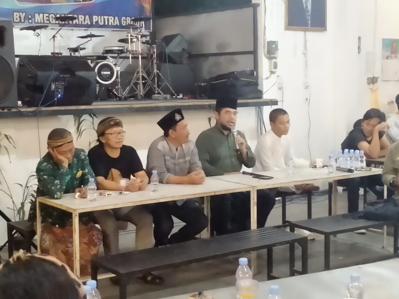 Ciptakan Kerukunan Lintas Iman, Musisi Trenggalek Gelar Buka Bersama dan Main Musik Bersama