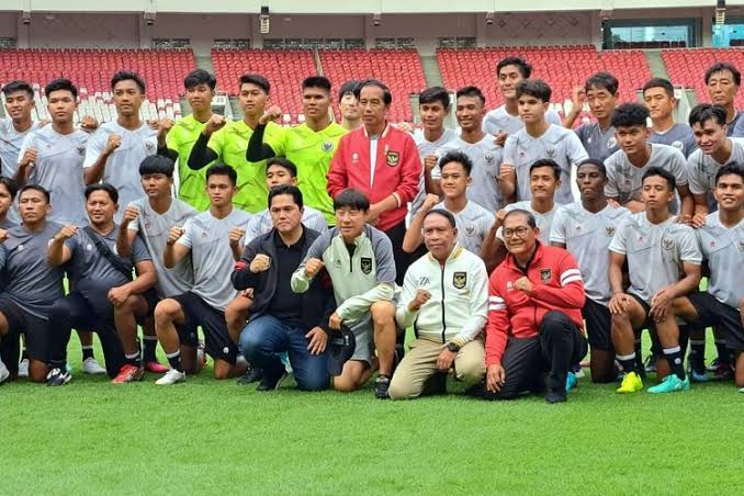 Gagal Jadi Tuan Rumah Piala Dunia U-20, Jokowi: Cukup Sulit Urus Sepak Bola