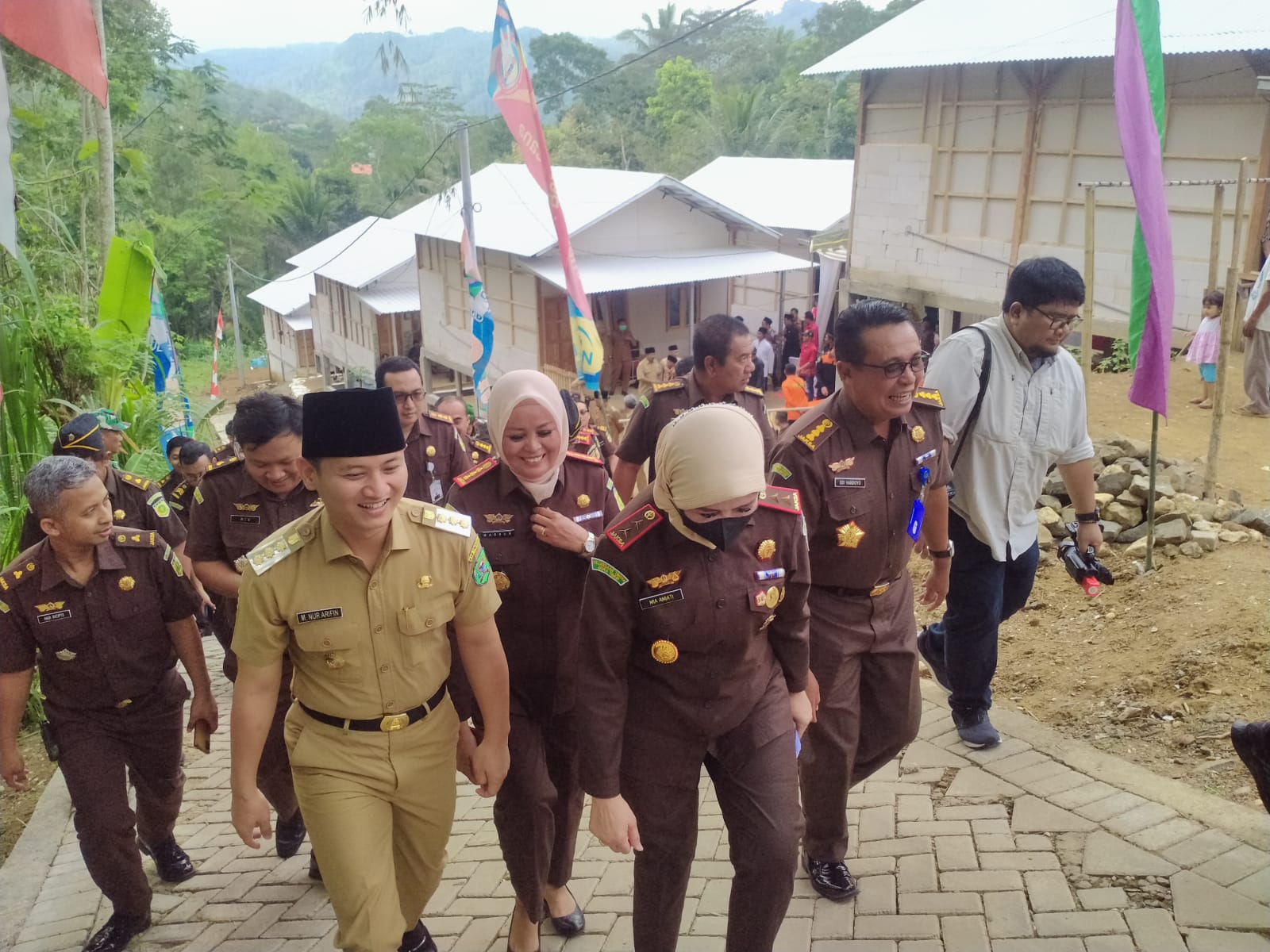 Bupati Trenggalek Moch. Nur Arifin Ucapkan Terima Kasih Atas Bansos dari Kajati Jatim