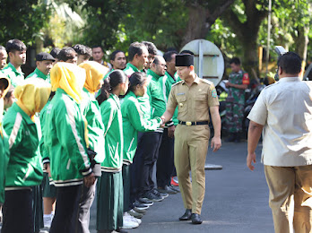 Bupati Arifin Lepas Kontingen KORMI dan Karang Pamitran