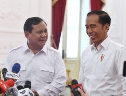 Jokowi Bantah Laporan Tentang Prabowo Mencekik Wakil Menteri dalam Rapat