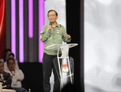 Pengamat: Rencana Mundurnya Mahfud Md Suatu Pukulan Bagi Jokowi