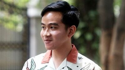 Program Makan Siang Gratis Dibahas di Sidang Kabinet, Gibran: Kita Tunggu Nanti Saja