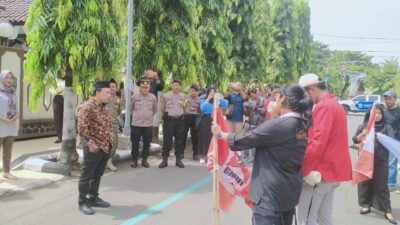 GMNI Demo Soal Tingginya Harga Sembako dan Kerusakan Jalan, Ini Jawaban Wakil Ketua DPRD Trenggalek