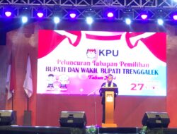 KPU Trenggalek Perkenalkan Maskot Galih dan Galuh Dalam Peluncuran Tahapan Pilkada Trenggalek 2024