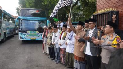 Bupati Arifin Berangkatkan 530 Jamaah Calon Haji