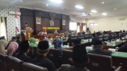 foto; Rapat paripurna pengucapan sumpah janji 3 pimpinan DPRD Trenggalek