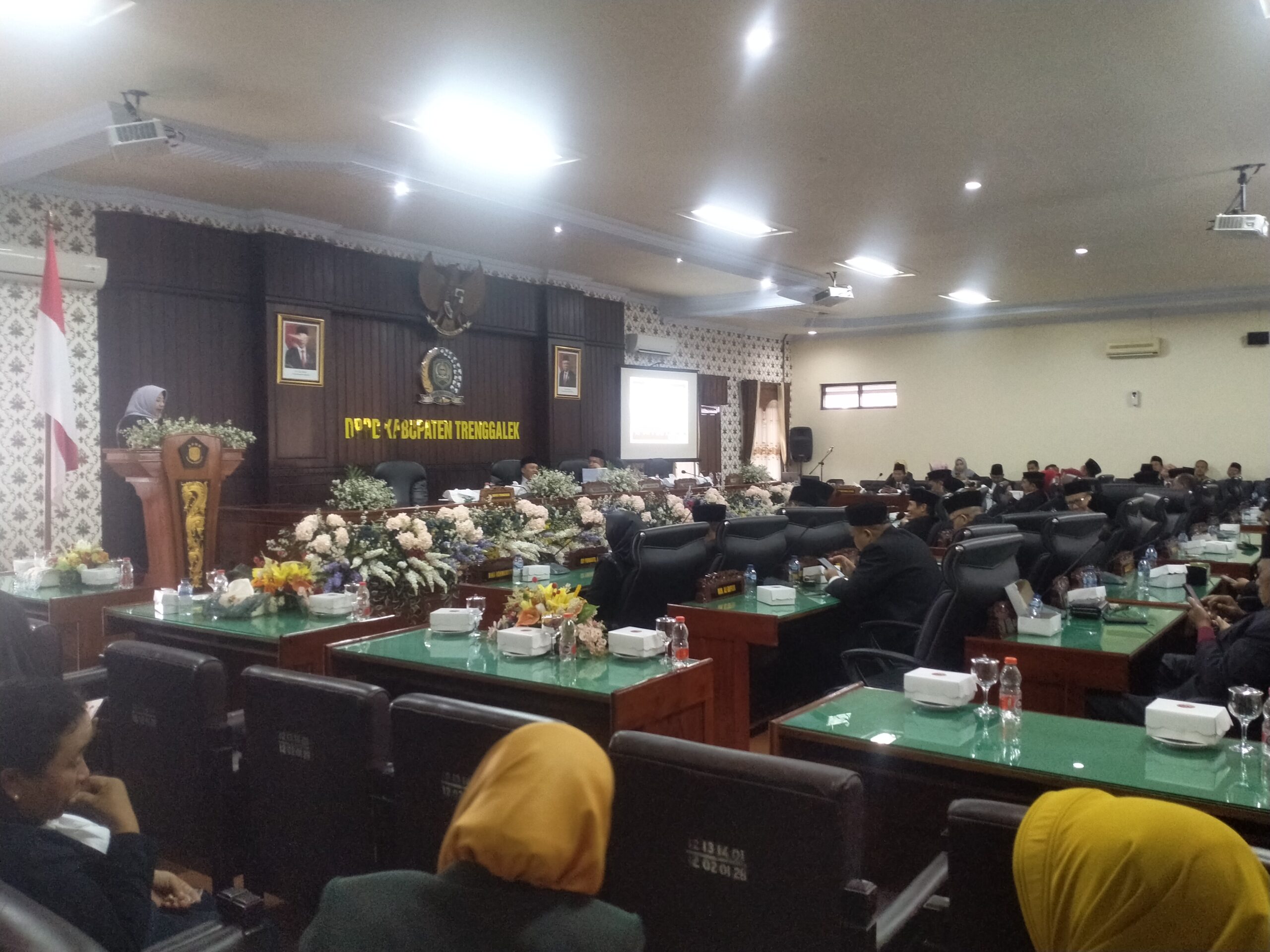 foto: Rapat Paripurna di gedung DPRD Trenggalek