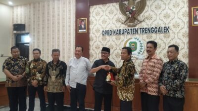 DPRD Sukoharjo Belajar Pembentukan Unsur Pimpinan dan AKD di DPRD Trenggalek