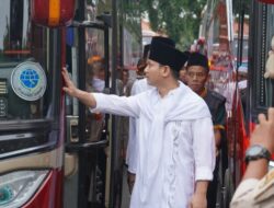 Bupati Arifin Berangkatkan 359 Calon Jamaah Haji