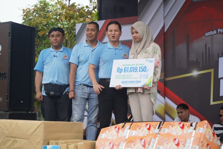 Foto: Bupati Trenggalek Moch.Nur Arifin (nomor dua dari kanan)
