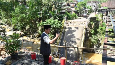 Jembatan Penghubung Munjungan-Watulimo Putus, Bupati Arifin Minta Bantuan Pempov Jatim