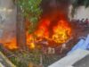 Demo Surabaya, Massa Bentrok vs Aparat, Puluhan Sepeda Motor Terbakar