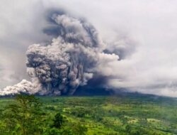 Semeru Meletus, Warga Diminta Menjauh dari Pusat Erupsi