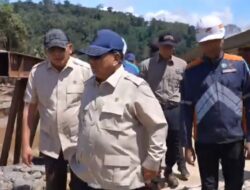 Presiden Prabowo Tinjau Pembangunan Jembatan Bailey Sungai Garoga, Tapanuli Selatan