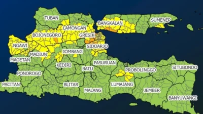 Cuaca Ekstrem, Angin Kencang Melanda Sejumlah Wilayah Trenggalek Kota dan Sekitarnya