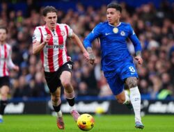 Premier League, Kemenangan The Blues, Buah Kesalahan Pemain Bertahan dan Kiper Brentford