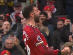 Premier League, Manchester United Hajar Tottenham 2-0