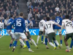 Premier League, Everton Gasak Chelsea Dengan Skor Telak 3-0