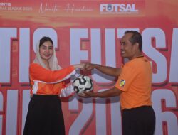 Novita Hardini Buka Turnamen Futsal 2026 di GOR Gajah Putih Trenggalek